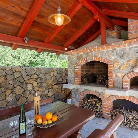 2 Bedroom Beautiful Apartment In Pinezici Экстерьер фото
